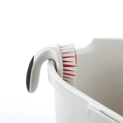 Bàn chải cọ đa năng OXO thumb