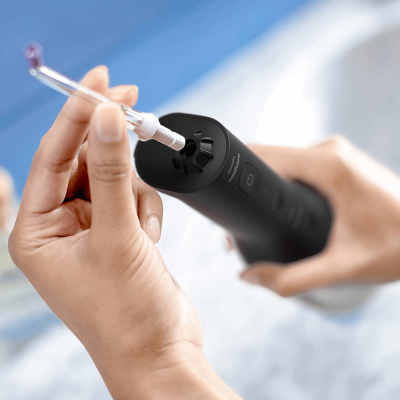 Tăm nước Philips thế hệ mới HX3826/33 màu đen thumb