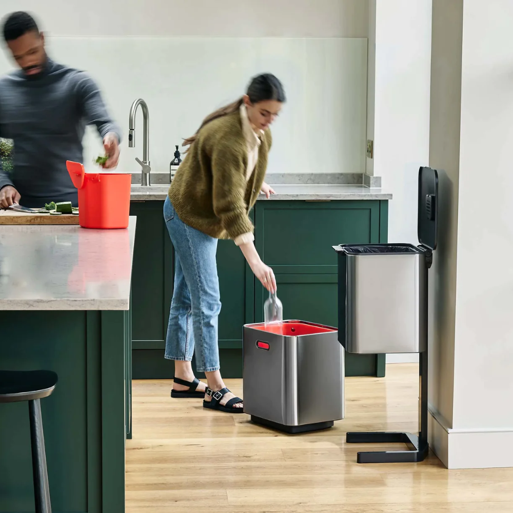 Thùng rác phân loại và khử mùi 3 ngăn Joseph Joseph Totem Max 60L (Ssteel) 30060