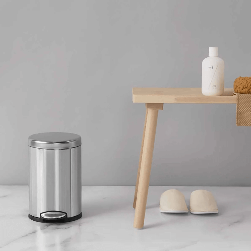 Thùng rác Simplehuman 4,5 lit màu inox